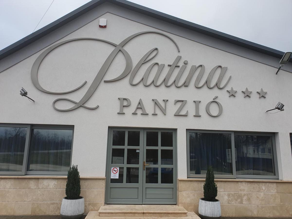 Platina Panzio*** Bed & Breakfast Újhartyán Dış mekan fotoğraf