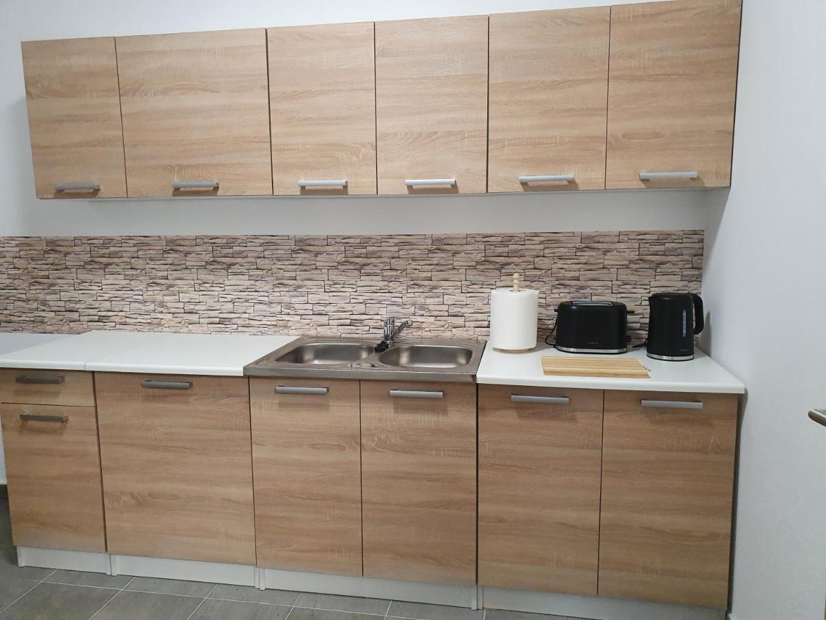 Platina Panzio*** Bed & Breakfast Újhartyán Dış mekan fotoğraf
